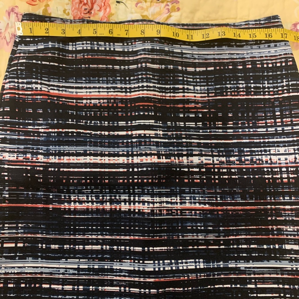 Ann Taylor Skirt - Picture 4 of 11